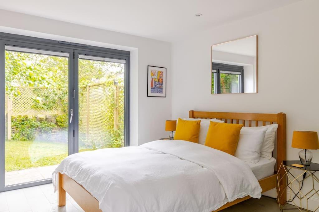 Cosy Cotswolds Retreat Near Bath & Castle Combe Leilighet Chippenham  Eksteriør bilde
