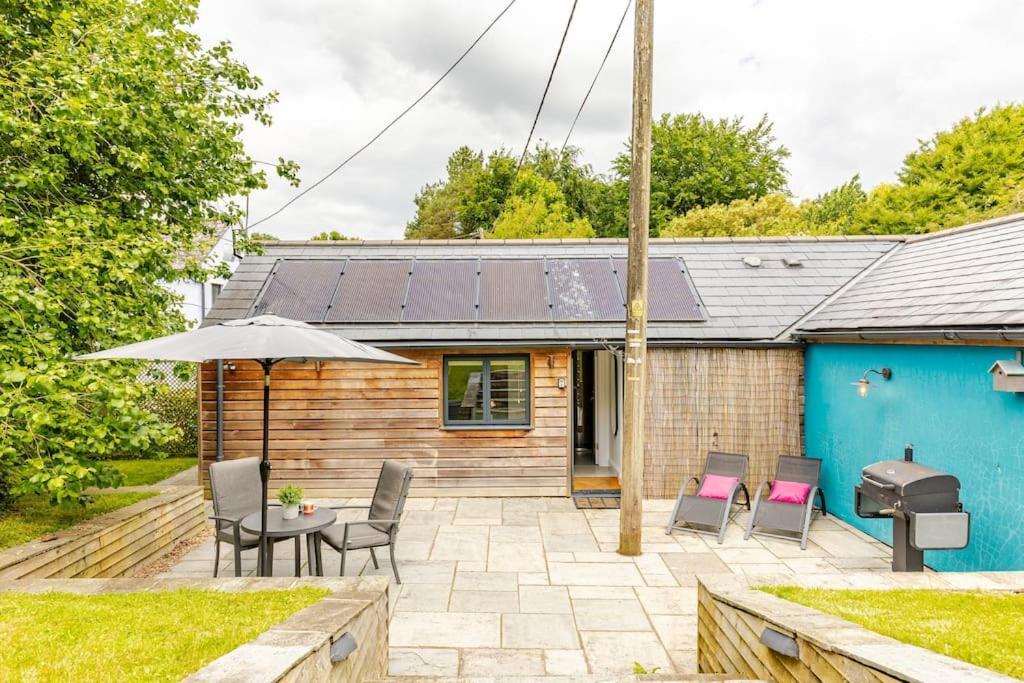 Cosy Cotswolds Retreat Near Bath & Castle Combe Leilighet Chippenham  Eksteriør bilde